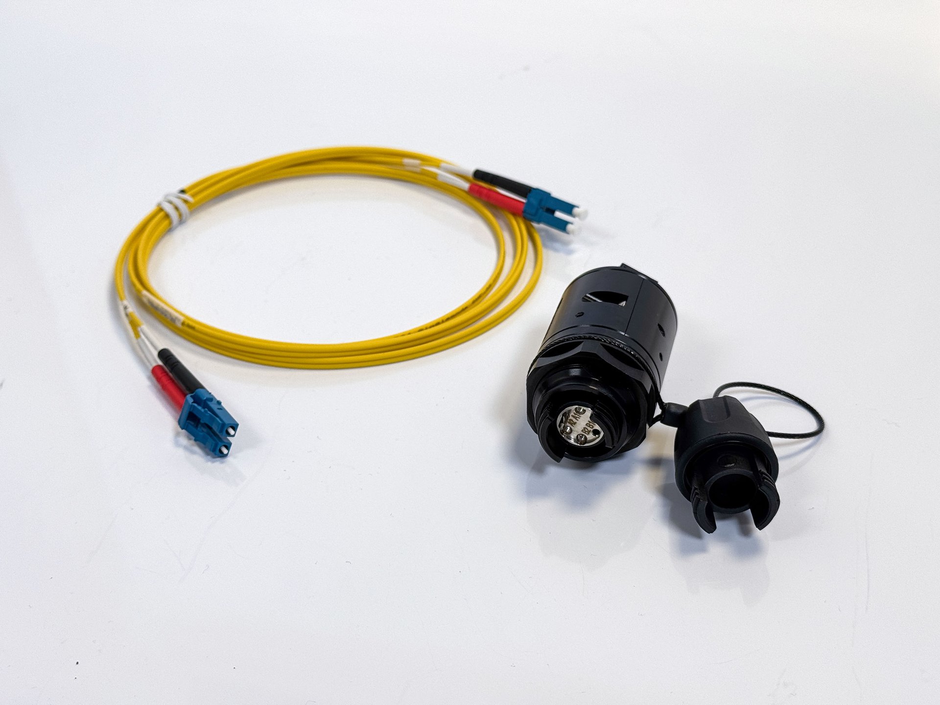 JCON Junior Bulkhead adapter with LC patchcord