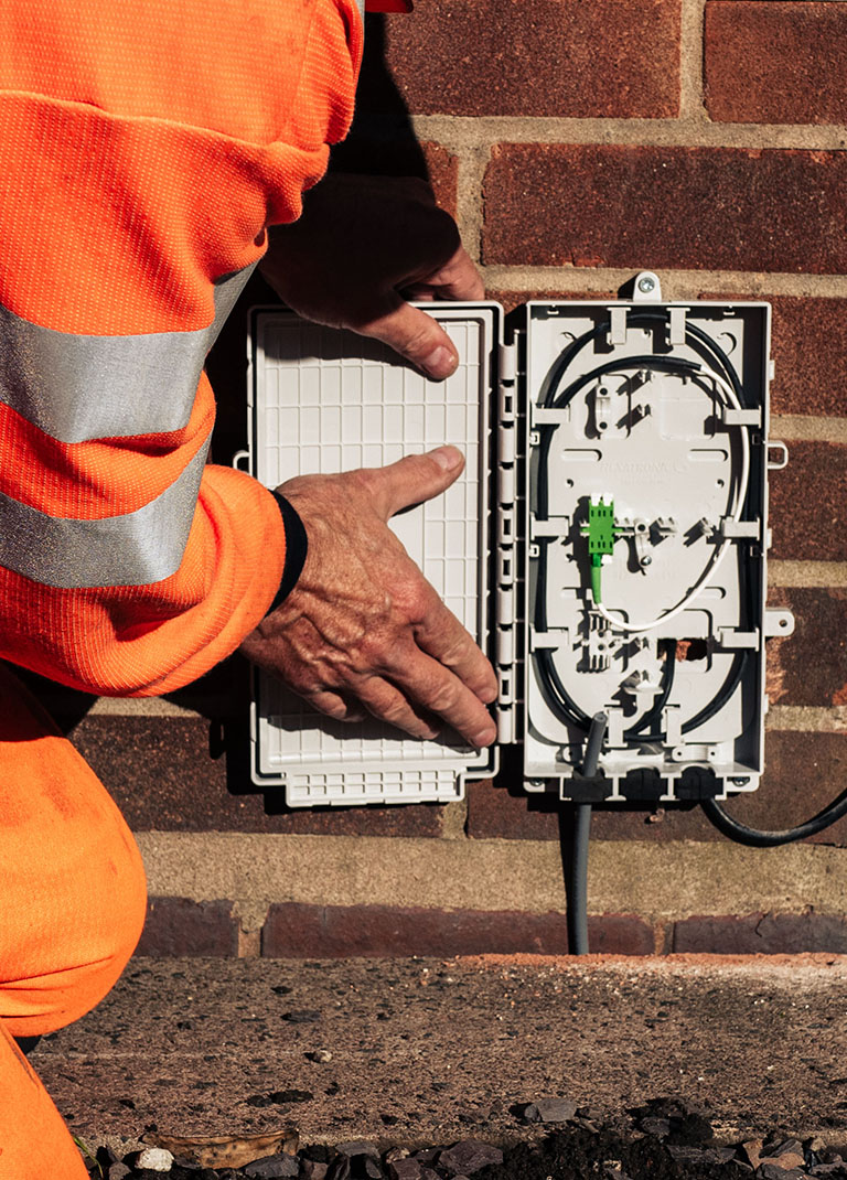 Hollow‑Core vs Multi‑Core: Which is the future of fiber technology?