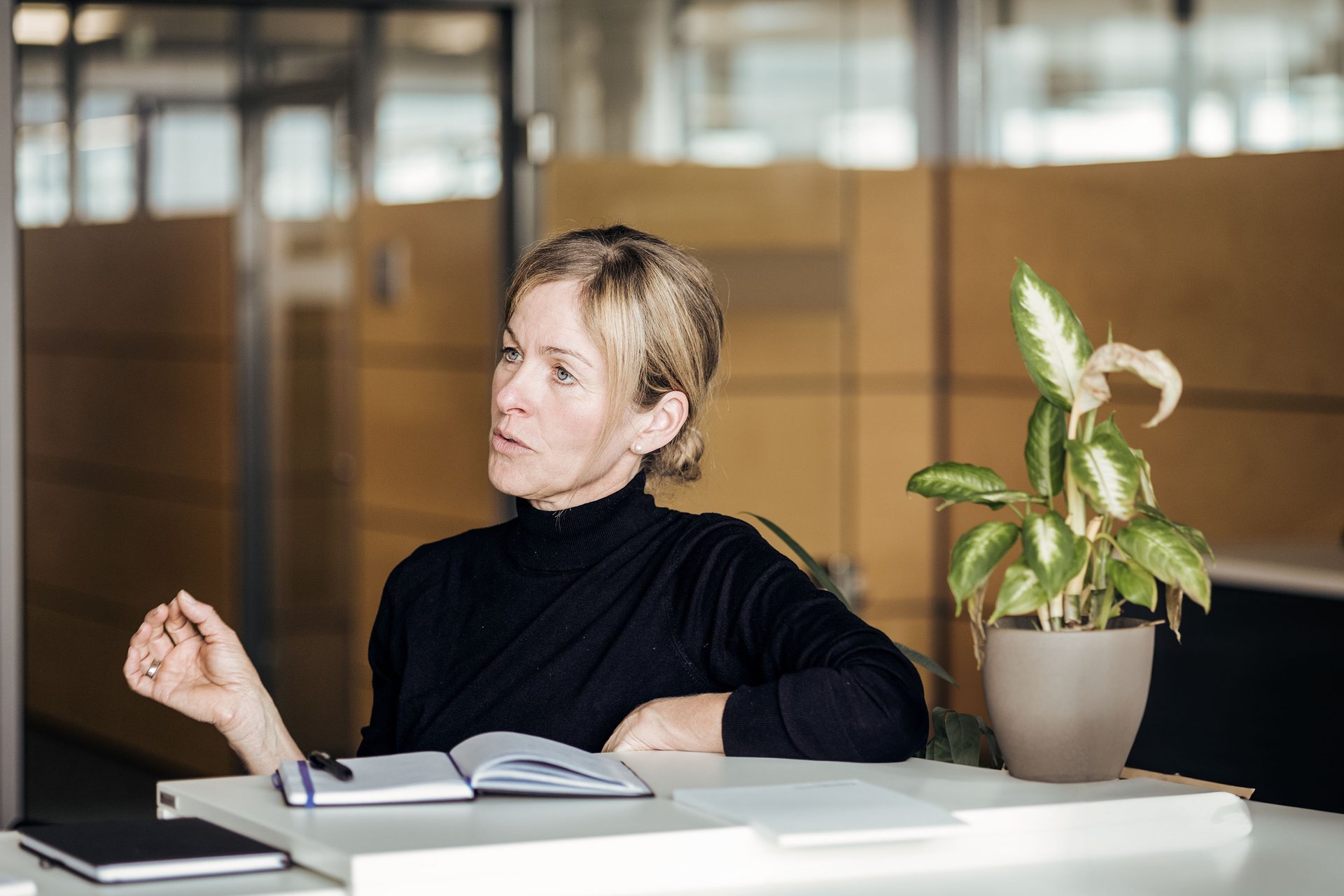 P1_DE_office_photoshoot_de-37_web