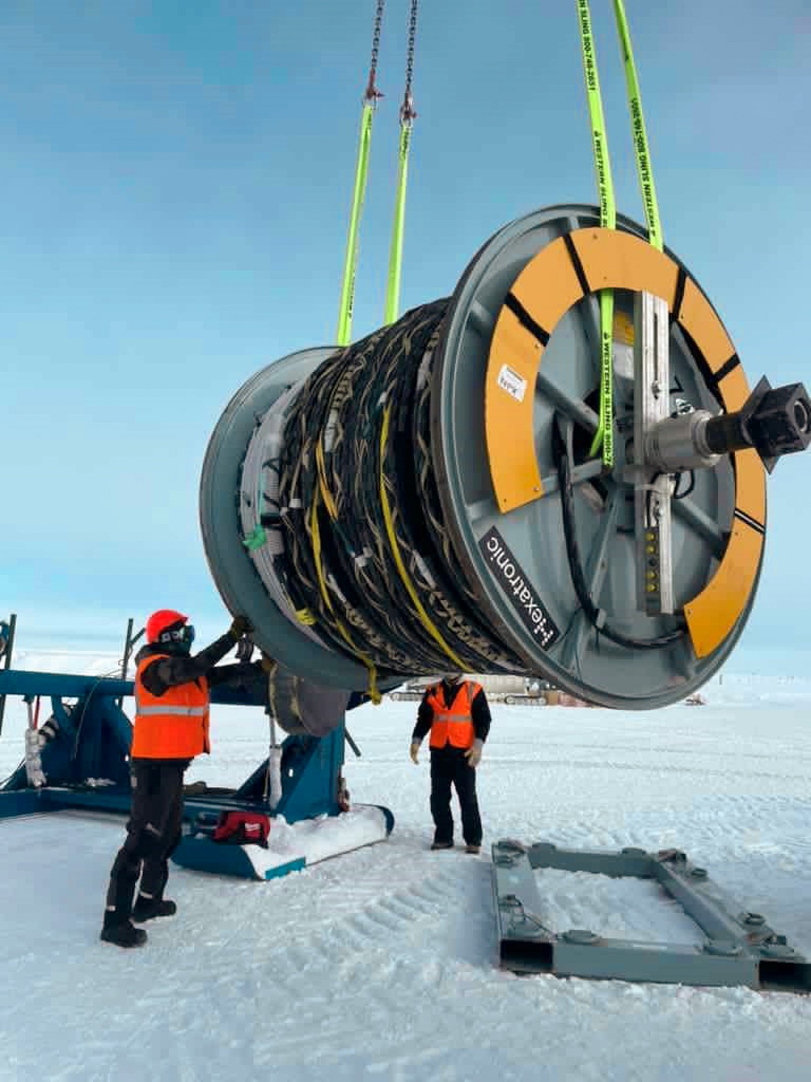 Hexatronic cables now deployed in major IceCube upgrade