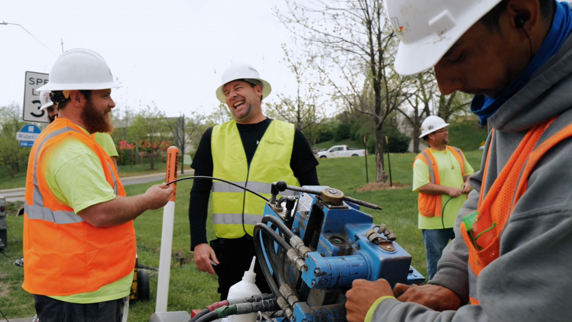 Kansas Fiber Network and Hexatronic staff in the field