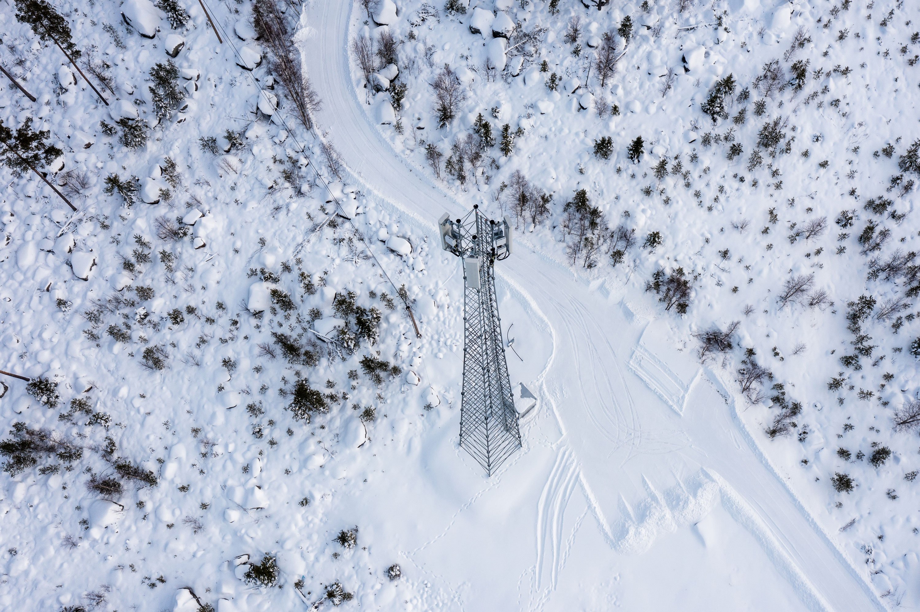 Industrial_Wireless_5G-antenna_DJI_0221_web