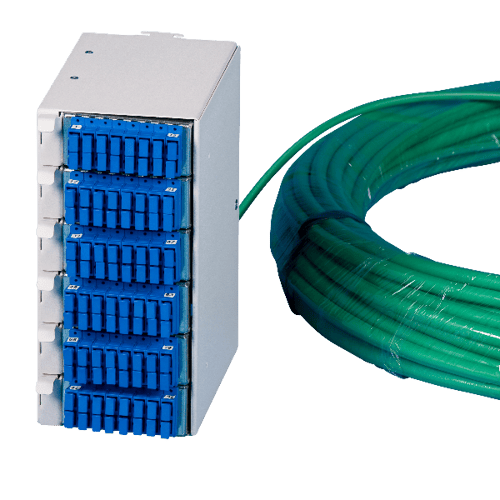 Vit ODF-enhet, prefab med SC/PC-kontakter och grön kabel